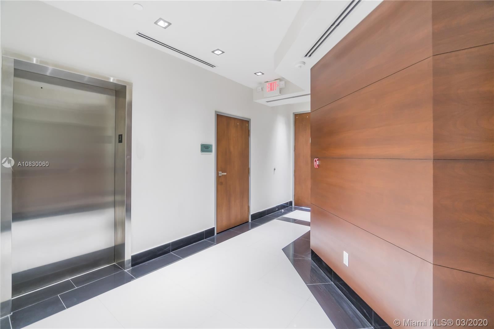 Oakland Park Office Building For Sale - 19,400 SF FOR SALE
$10,175,000