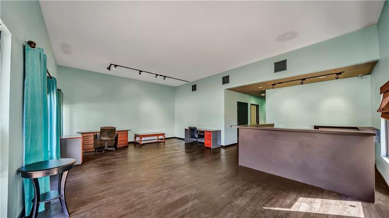 Office Building For Sale in St.Petersburg - 11,700sf $1,999,000