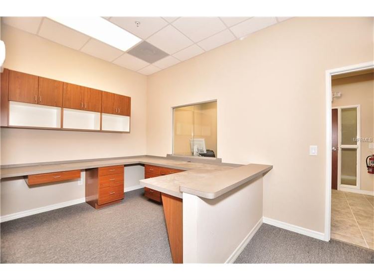 Large Office Building For Sale in Punta Gorda, FL - 31,000 sf $6,700,000