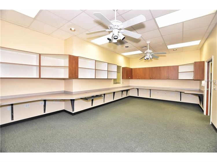 Large Office Building For Sale in Punta Gorda, FL - 31,000 sf $6,700,000