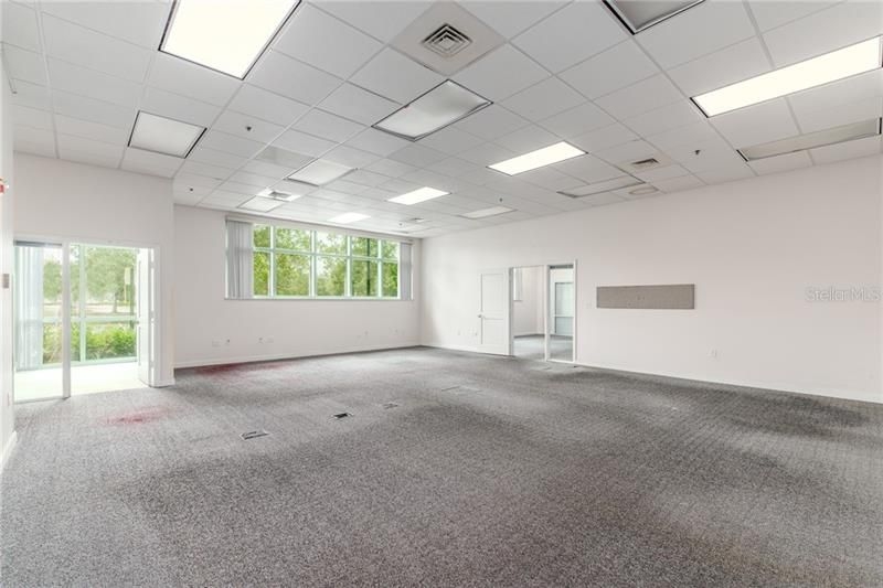 Office and Warehouse Building For Sale in Port St.Lucie, FL - 59,500 sf $7,500,000
