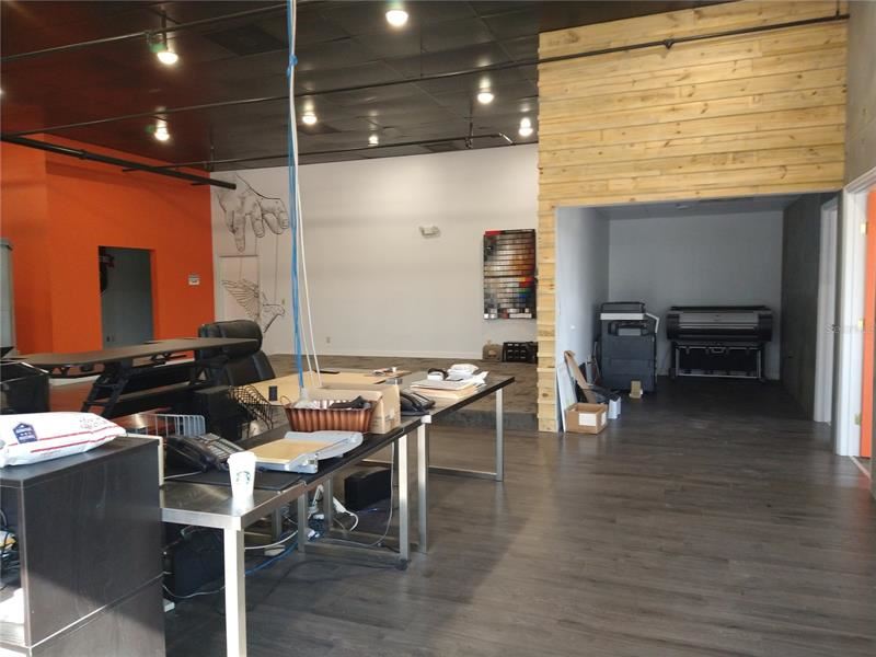 Office and Warehouse Facility For Sale in Lake Wales, FL - 33,000 sf $1,400,000