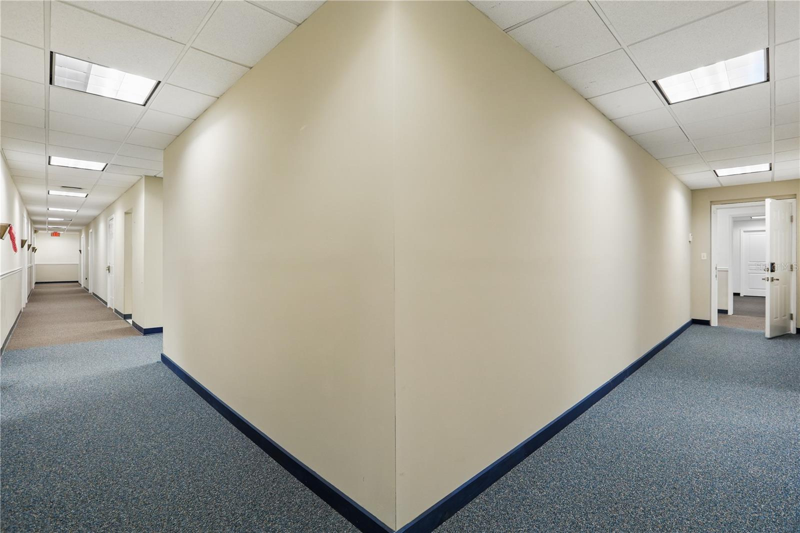 Jacksonville Office Building For Sale - Leased / 5% CAP / 22k sq ft $3,400,000