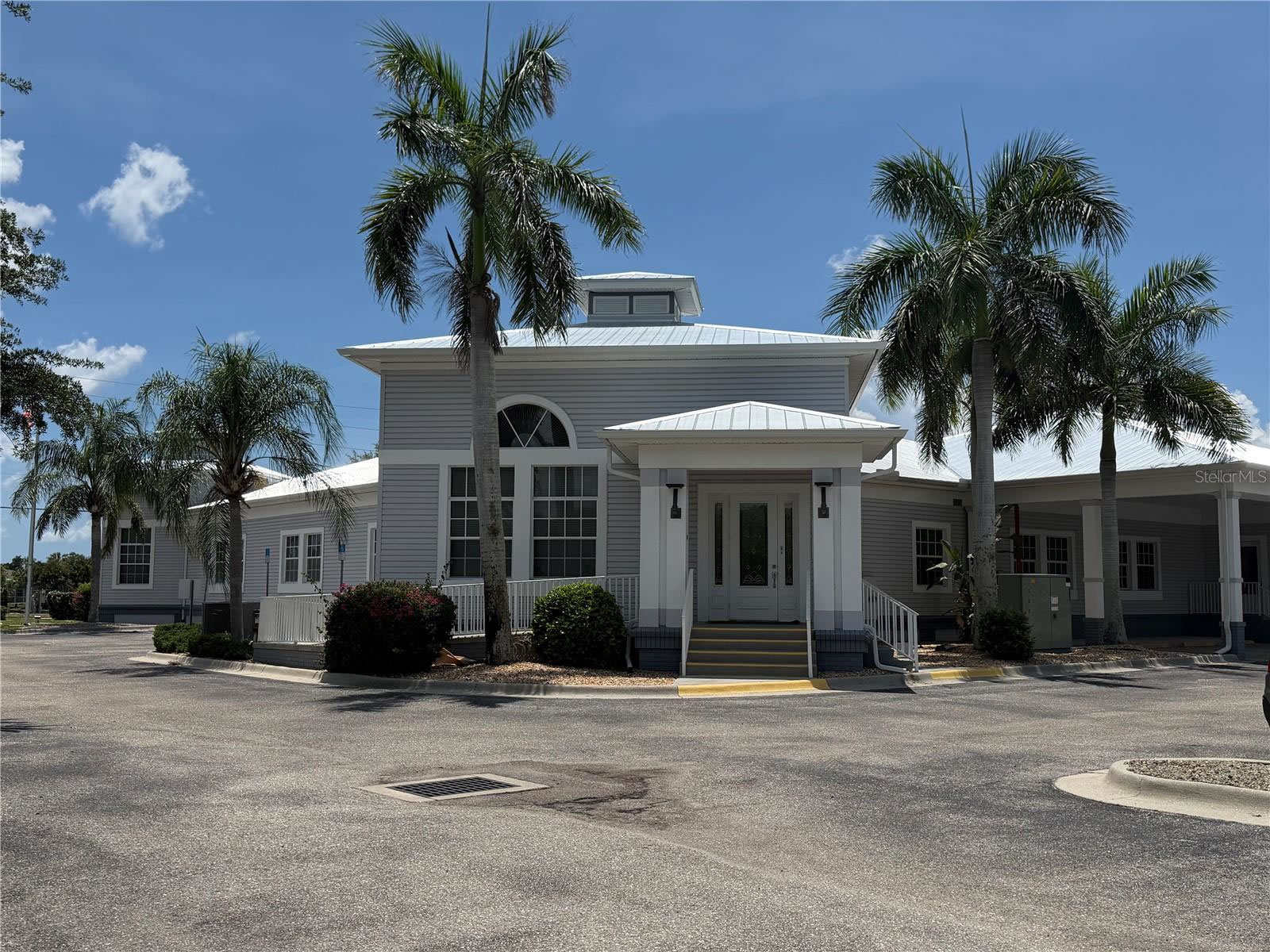Medical Office For Sale in Port Charlotte, FL - 11,700 sq ft