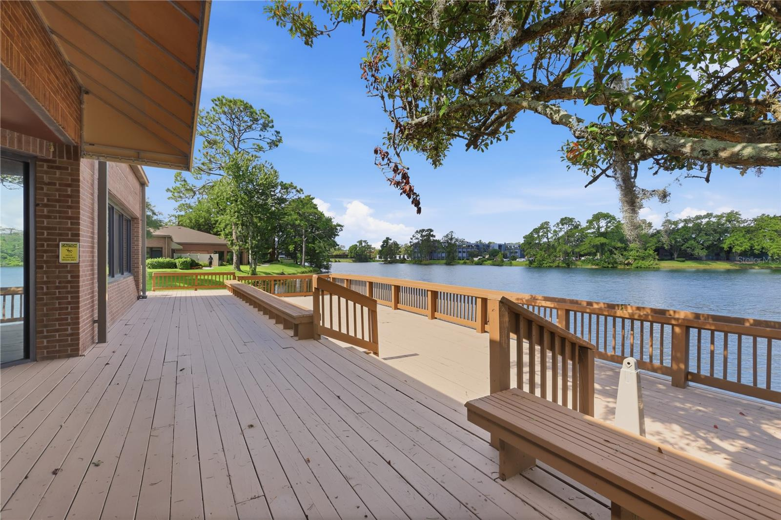 4 Office Buildings ( 18,500 sq ft) leased - 6.59% CAP Rate - Jacksonville $2,499,000 4 Office Buildings ( 18,500 sq ft) leased - 6.59% CAP Rate - Jacksonville $2,499,000