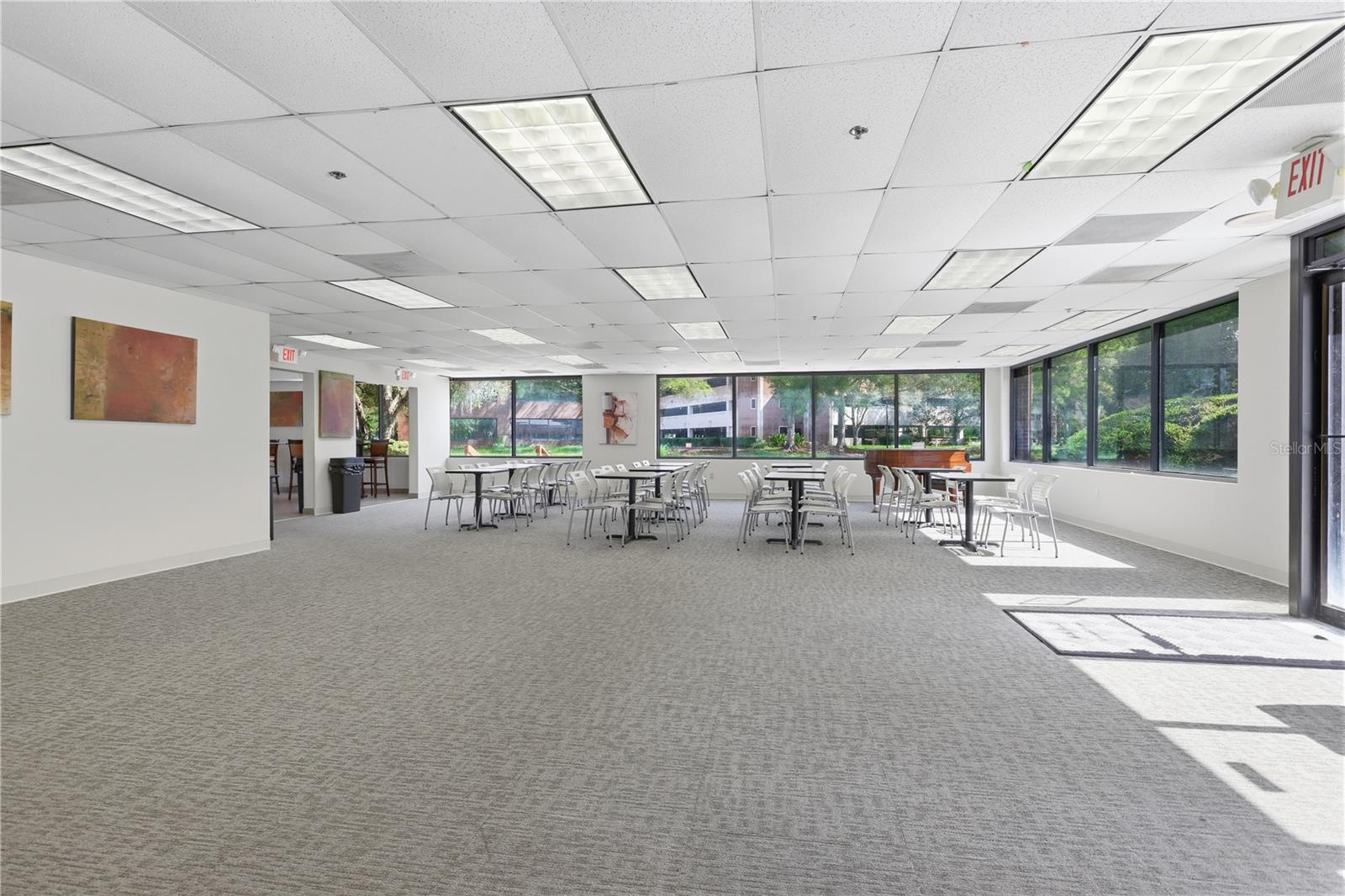 4 Office Buildings ( 18,500 sq ft) leased - 6.59% CAP Rate - Jacksonville $2,499,000 4 Office Buildings ( 18,500 sq ft) leased - 6.59% CAP Rate - Jacksonville $2,499,000