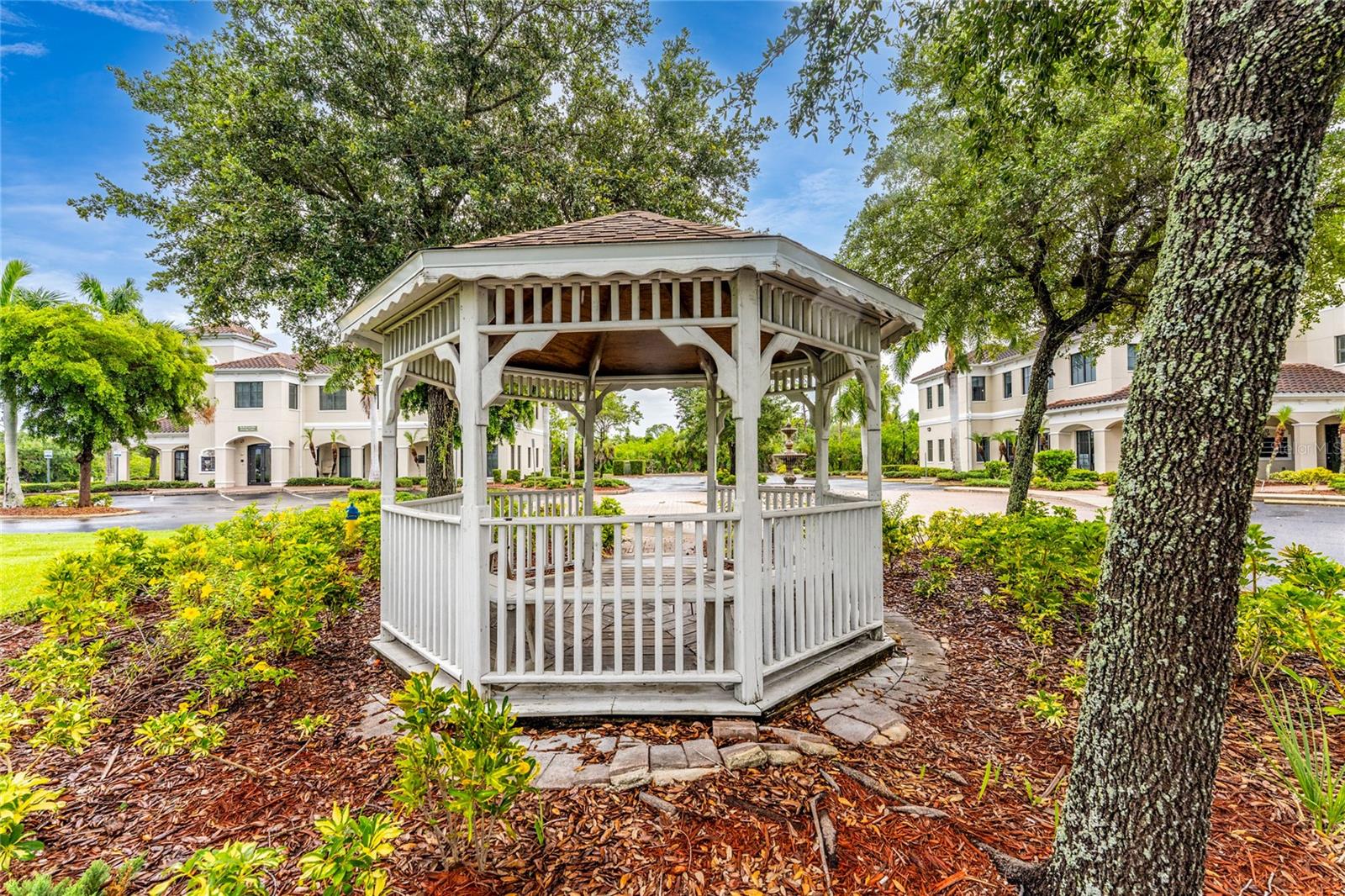 North Port / Sarasota Office Building For Sale - 28K Sq Ft - $5,950,000 North Port / Sarasota Office Building For Sale - 28K Sq Ft - $5,950,000