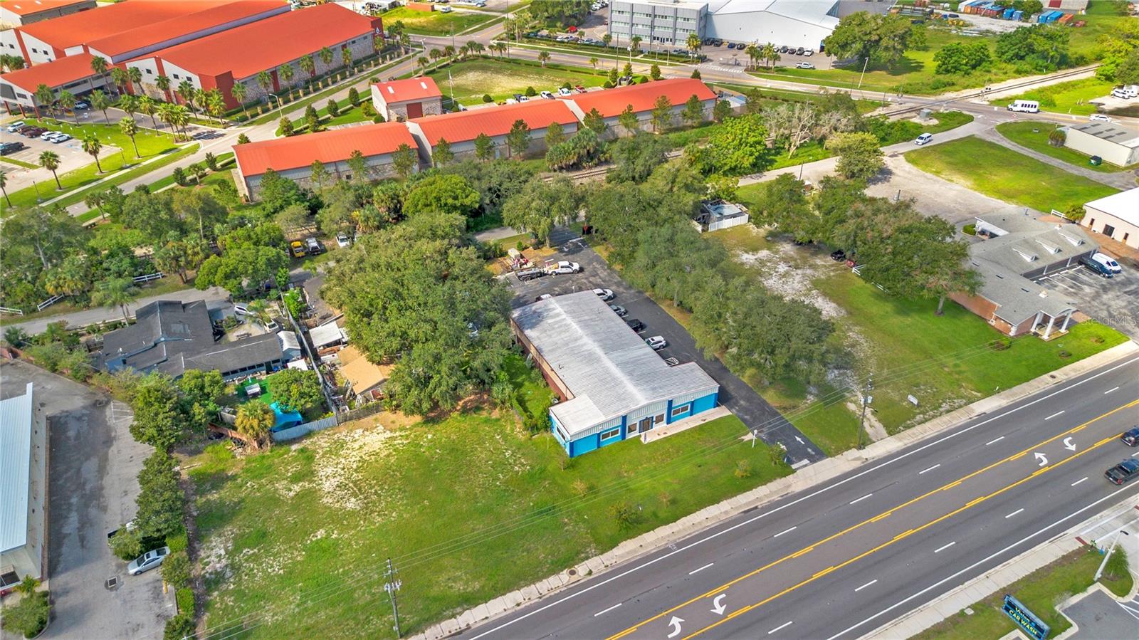 Large Commercial Building For Sale in Apopka, FL - Great For an Office Building $2,600,000 Large Commercial Building For Sale in Apopka, FL - Great For an Office Building $2,600,000