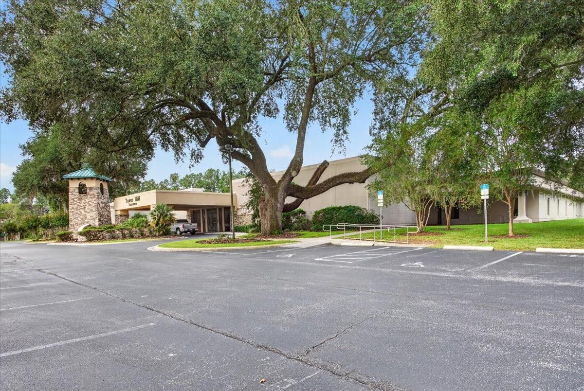 Large Office Building / Corporate Headquarters For Sale in Gainesville, FL - 66k Sq Ft $10,900,000 Large Office Building / Corporate Headquarters For Sale in Gainesville, FL - 66k Sq Ft $10,900,000