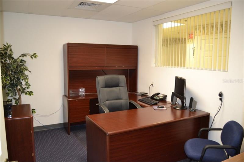 Multi-Tenant Executive Center with 23 Offices & 5 Warehouses For Sale - Tarpon Springs, FL $1,850,000